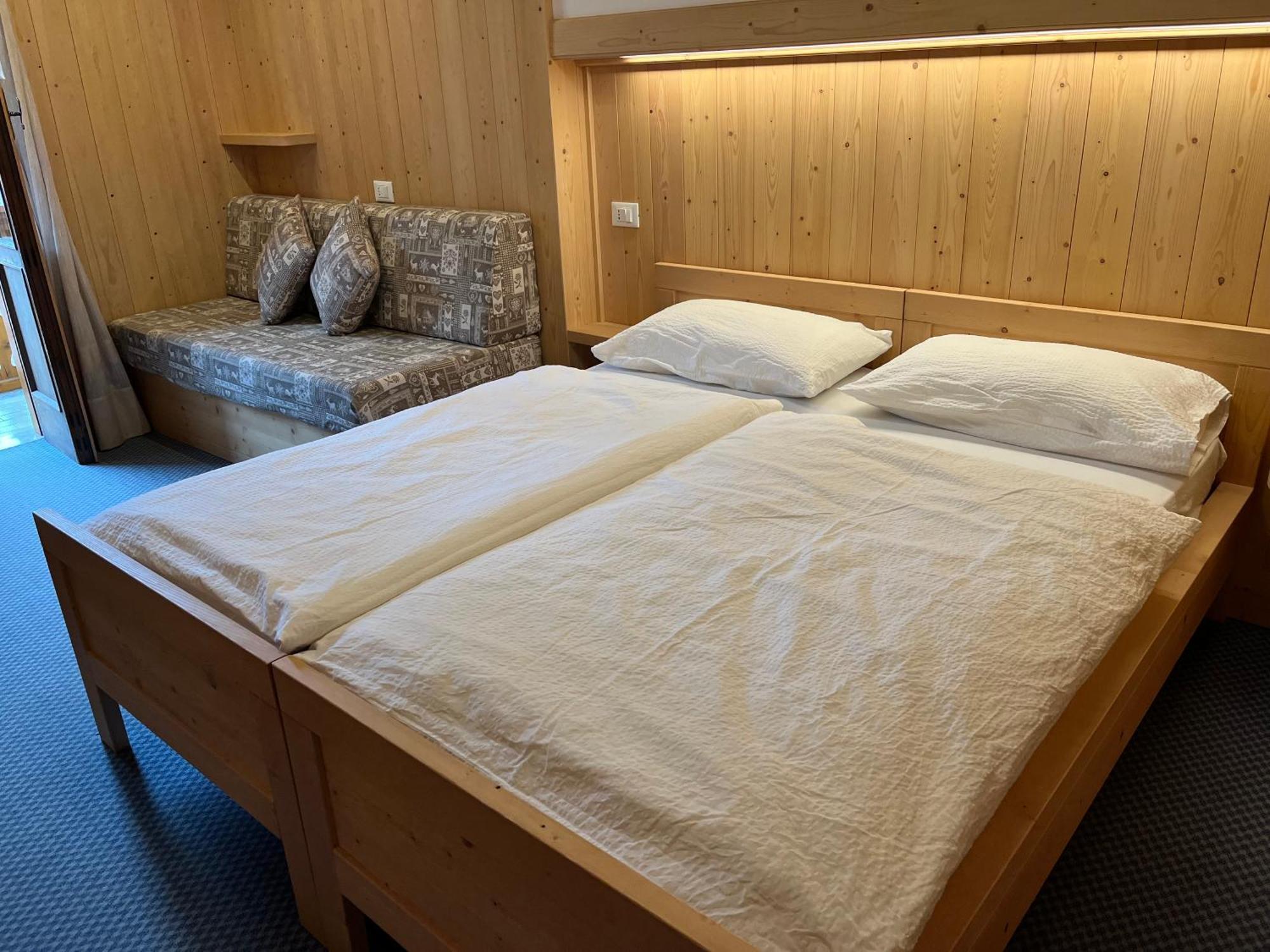 Garni Al Barance Hotel Selva di Cadore Bagian luar foto